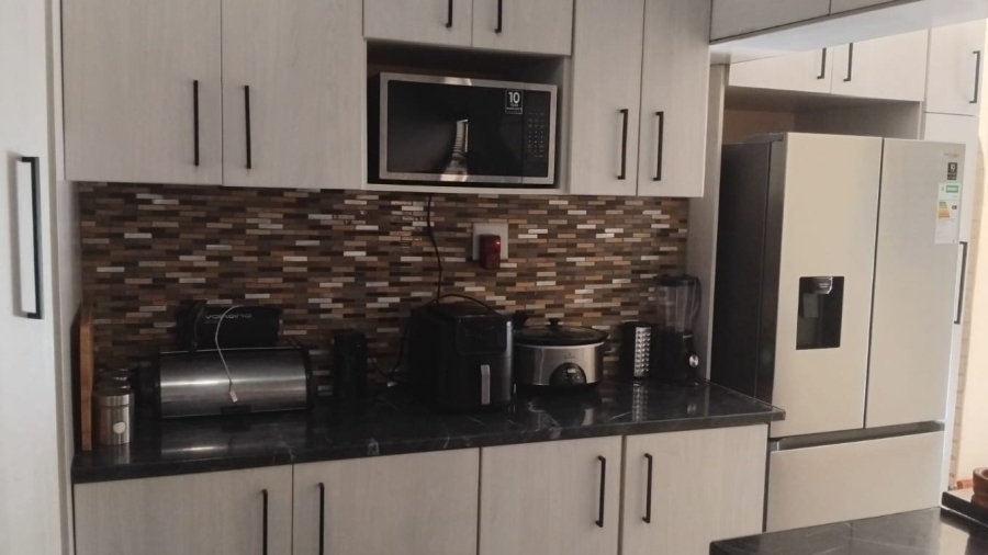 4 Bedroom Property for Sale in Headlands Eastern Cape